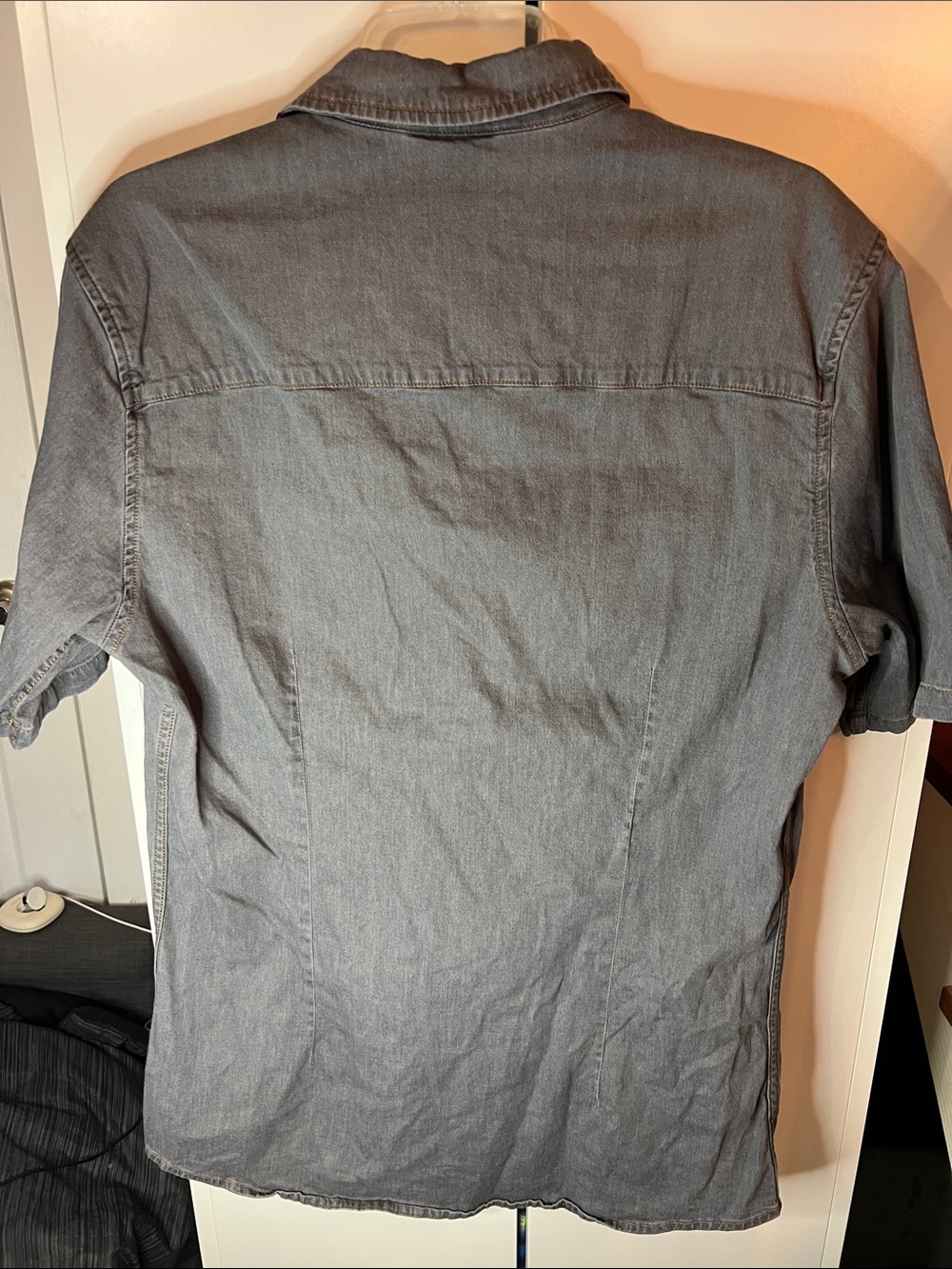 ASOS Design button up shirt. - Picture 2 of 4